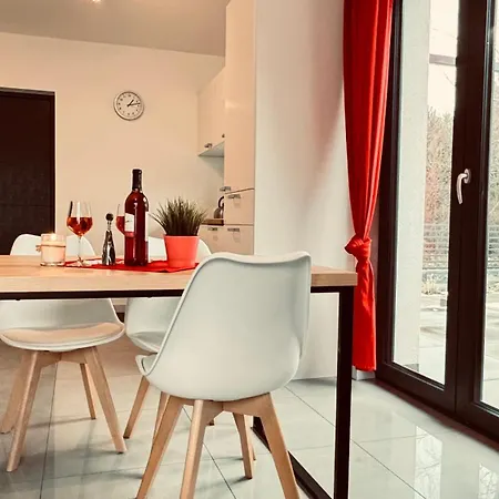 Morze Kolo Jastrzebia Gora Wilcza 12 *